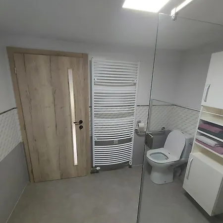 Apartment U Mna Doma, Bez Barier
